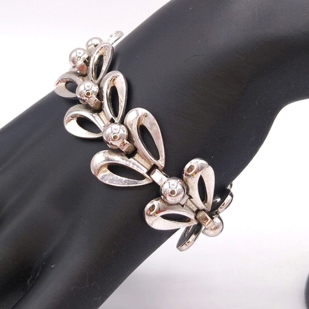 Vintage Barclay Barquet Midcentury Silver Tone Ribbon Floral Link Bracelet